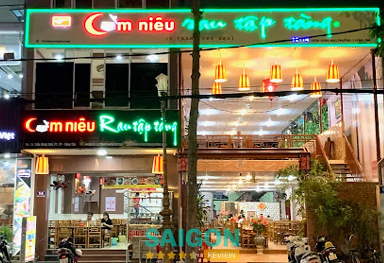 Cơm niêu Rau Tập Tàng: 12 – 14 Trần Hưng Đạo, Vũng Tàu