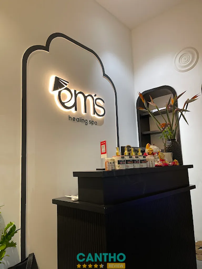 Em’s Healing Spa: 11-13 Trần Quốc Toản, Ninh Kiều