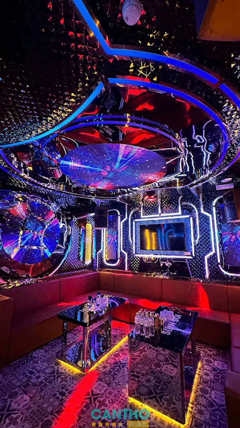 Karaoke Sinh Đôi: Hẻm 51 Đường 3/2, Ninh Kiều