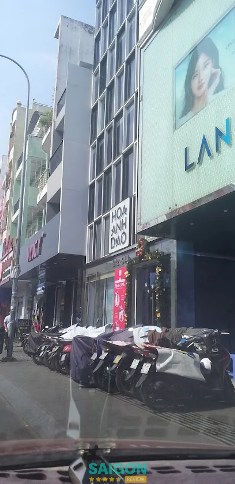 Mỹ Phẩm Hoa Anh Đào: 244 Hai Bà Trưng, Quận 1