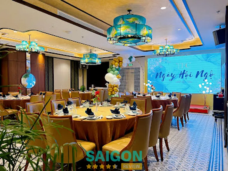 Nhà Hàng Phố 79: 120 Sương Nguyệt Anh, P. Bến Thành