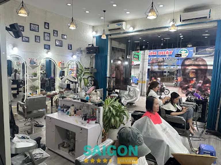 Salon Tóc Bi: 324 Lê Văn Lương, Phường Tân Hưng
