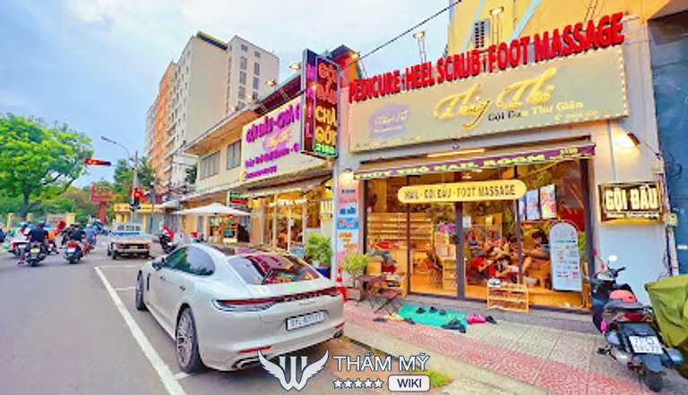 Thuỳ Thỏ Nail Quận 1 - Heel Scrub - Foot Massage